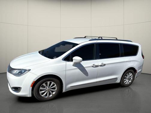 2019 Chrysler Pacifica Touring-L