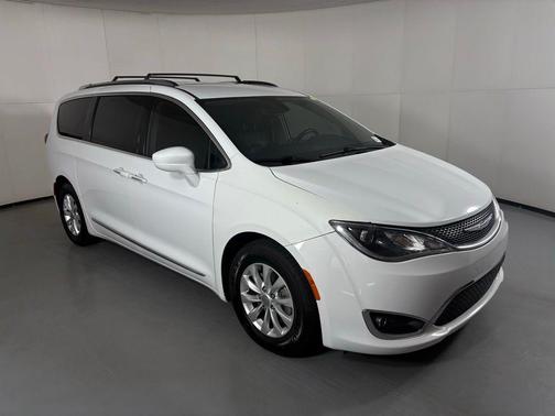 2019 Chrysler Pacifica Touring-L
