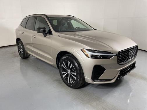 2025 Volvo XC60 B5 Core