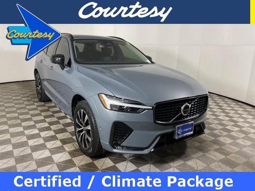 2023 Volvo XC60 B5 Plus Dark Theme