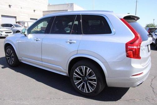 2020 Volvo XC90 T5 Momentum 7 Passenger