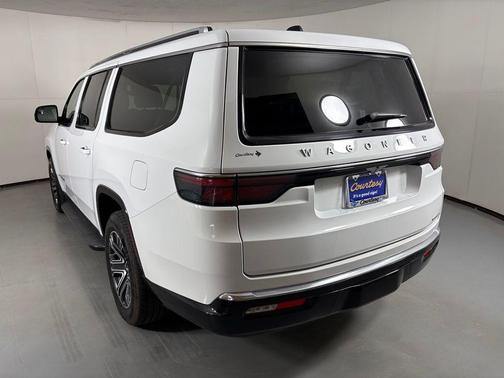 Bright White Clearcoat 2024 Jeep Wagoneer L Series II