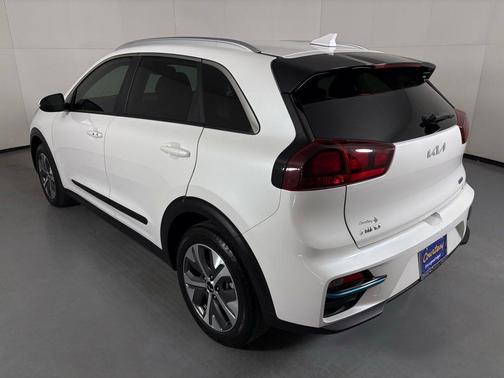 Snow White Pearl 2022 Kia Niro EV S