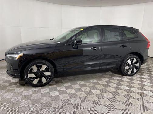 Onyx Black Metallic 2025 Volvo XC60 Plug-In Hybrid T8 Plus