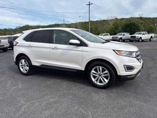 White Platinum Metallic Tri-Coat 2017 Ford Edge SEL