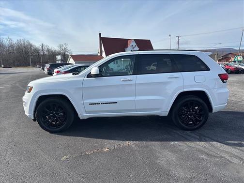 2017 Jeep Grand Cherokee Altitude