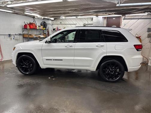 2017 Jeep Grand Cherokee Altitude