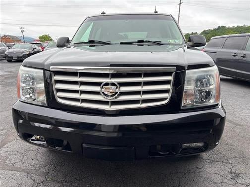 2003 Cadillac Escalade Base