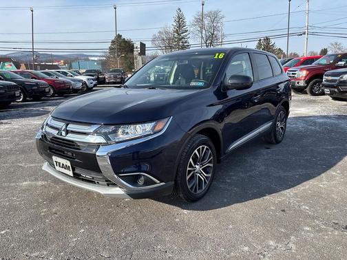 2016 Mitsubishi Outlander ES
