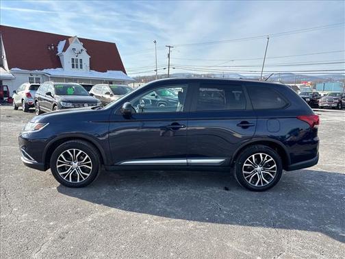 2016 Mitsubishi Outlander ES