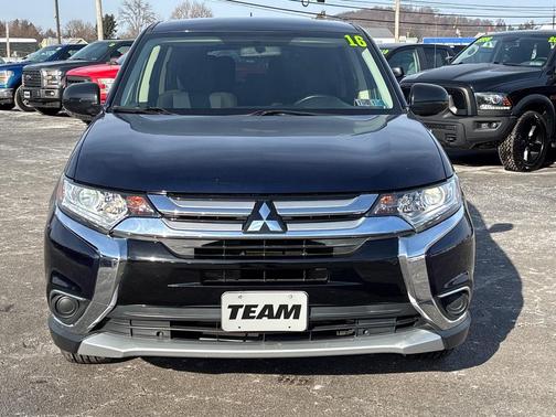 2016 Mitsubishi Outlander ES