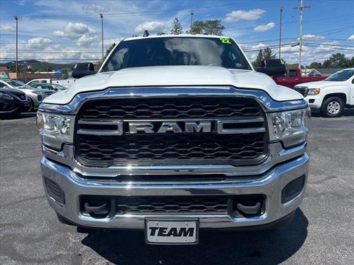 2022 RAM 2500 Tradesman Crew Cab 4x4 6'4' Box