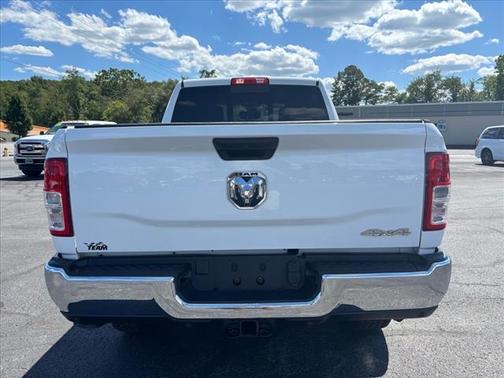 2022 RAM 2500 Tradesman Crew Cab 4x4 6'4' Box