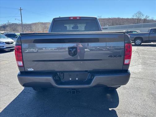 Granite Crystal Metallic Clearcoat 2019 RAM 1500 Express