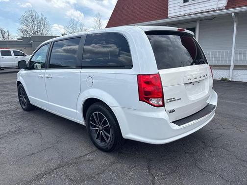 White Knuckle Clearcoat 2019 Dodge Grand Caravan GT