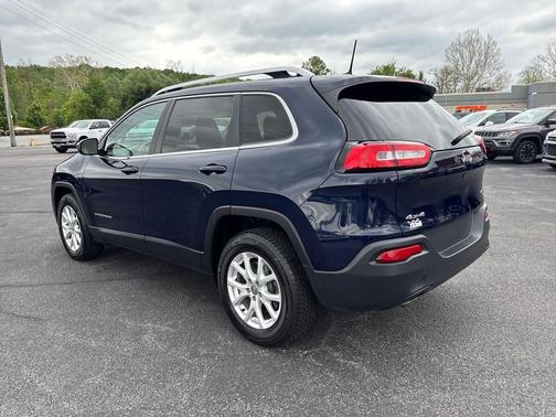 True Blue Pearlcoat 2016 Jeep Cherokee Latitude