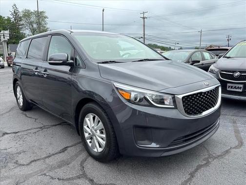 2017 Kia Sedona LX