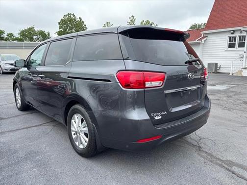 2017 Kia Sedona LX