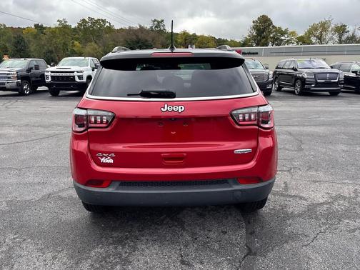 Redline Pearlcoat 2018 Jeep Compass Latitude