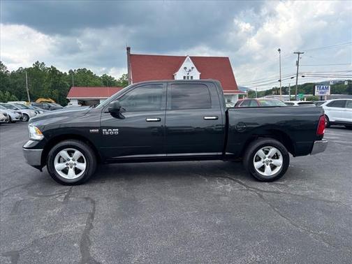 2016 RAM 1500 SLT