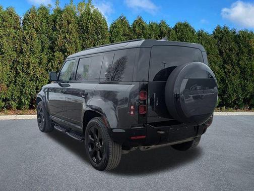 2023 Land Rover Defender 110 X-Dynamic SE