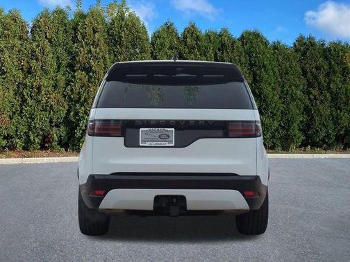 Fuji White 2025 Land Rover Discovery P360 Dynamic SE