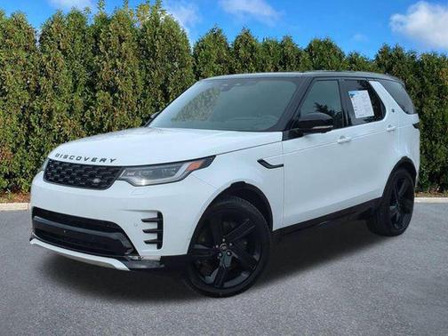 Fuji White 2025 Land Rover Discovery P360 Dynamic SE
