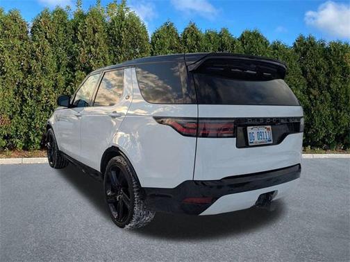 2025 Land Rover Discovery P360 Dynamic SE