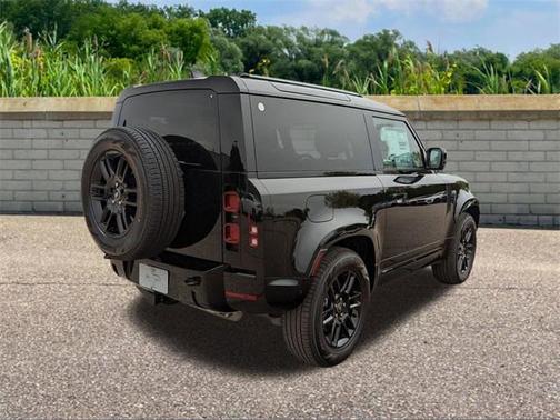 2025 Land Rover Defender 90 P400 X-Dynamic SE