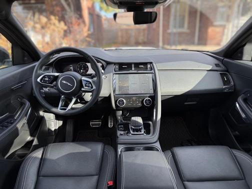2024 Jaguar E-PACE R-Dynamic SE P250 AWD Automatic
