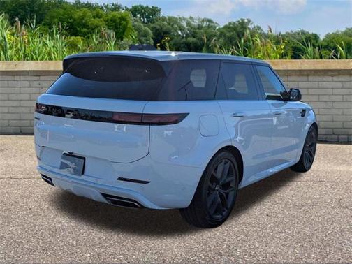 2025 Land Rover Range Rover Sport SE