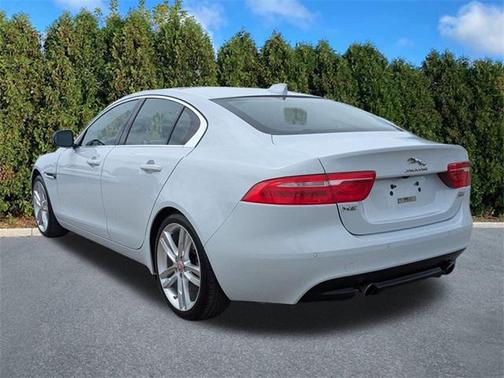 2017 Jaguar XE 35t Prestige