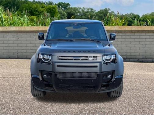 2026 Land Rover Defender 110 V8