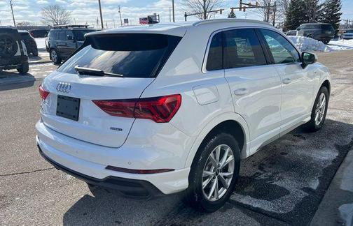 2023 Audi Q3 Premium 45 TFSI S line quattro Tiptronic