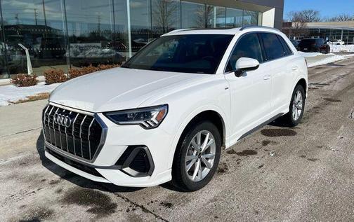 2023 Audi Q3 Premium 45 TFSI S line quattro Tiptronic