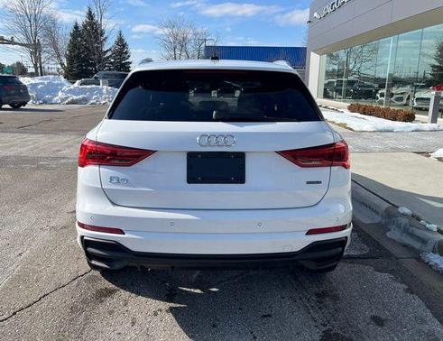 2023 Audi Q3 Premium 45 TFSI S line quattro Tiptronic