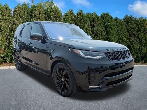 Santorini Black Metallic 2023 Land Rover Discovery P360 HSE R-Dynamic