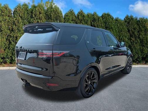 Santorini Black Metallic 2023 Land Rover Discovery P360 HSE R-Dynamic