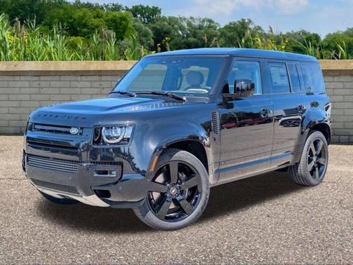 2025 Land Rover Defender 110 V8