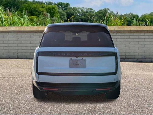 2026 Land Rover Range Rover P400 SE