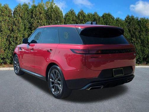 Firenze Red Metallic 2023 Land Rover Range Rover Sport SE