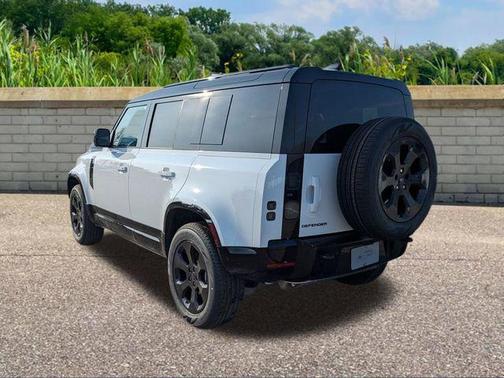 2026 Land Rover Defender P400 X-Dynamic SE