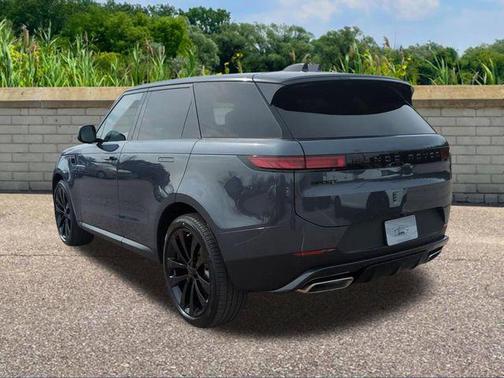 2026 Land Rover Range Rover Sport SE