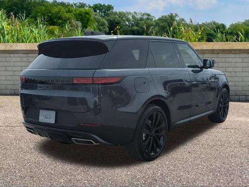 2026 Land Rover Range Rover Sport SE