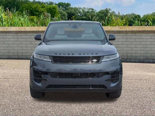 2026 Land Rover Range Rover Sport SE