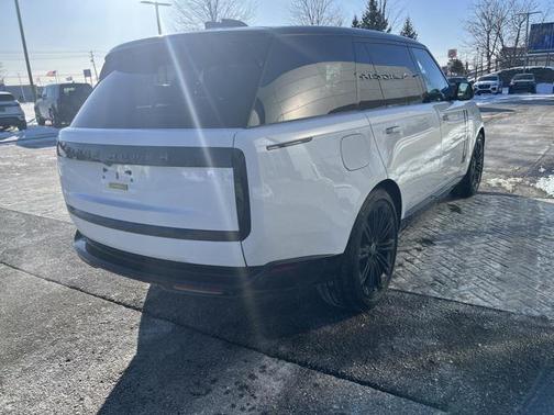 2025 Land Rover Range Rover P530 SE 7 Seat