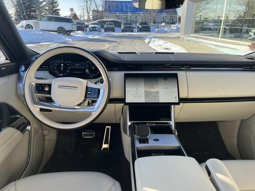 2025 Land Rover Range Rover P530 SE 7 Seat