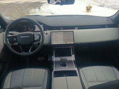 2026 Land Rover Range Rover Evoque Dynamic SE