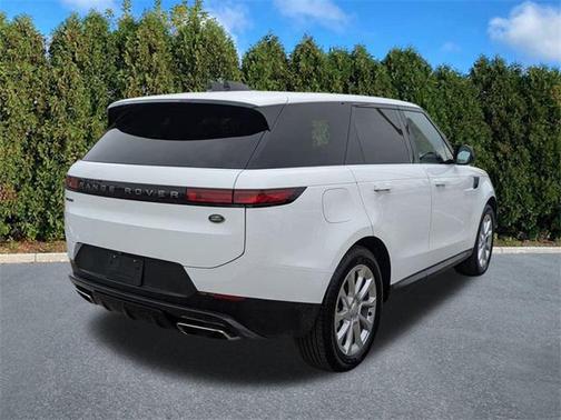2023 Land Rover Range Rover Sport SE