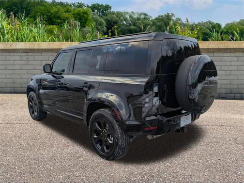 2026 Land Rover Defender X-Dynamic SE